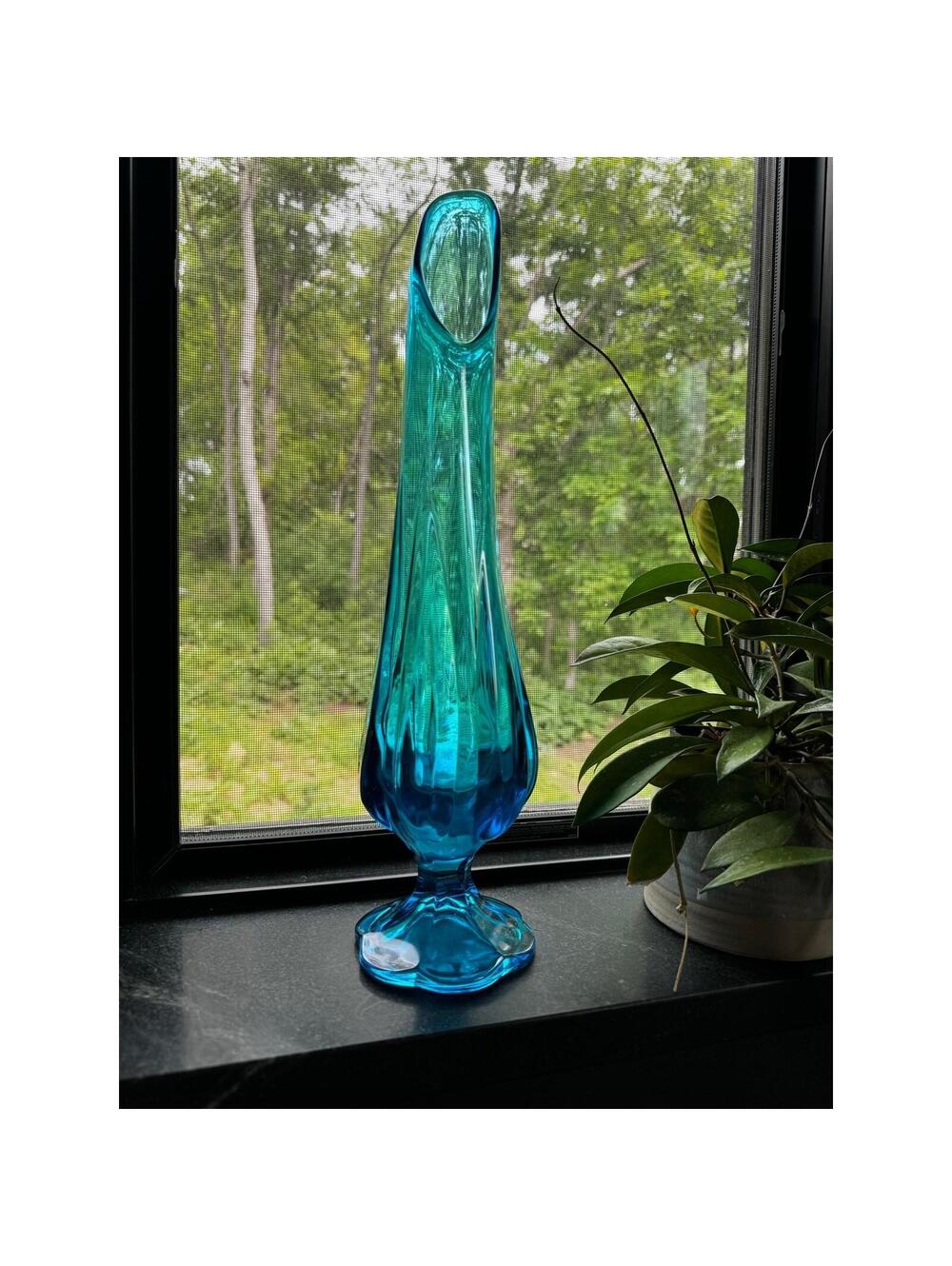 Vintage L.E. Smith Six Petal 17 inch Swung Vase in Peacock Blue
